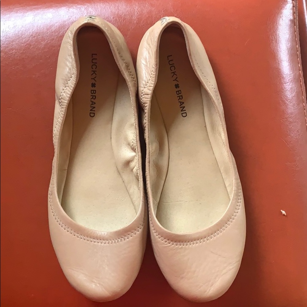 Lucky Elysia Flat